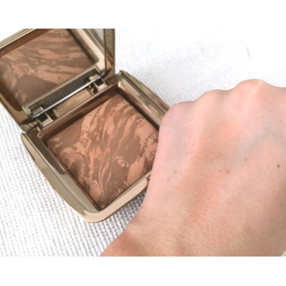 Hourglass Ambient Lighting Bronzer Nude Bronze Light